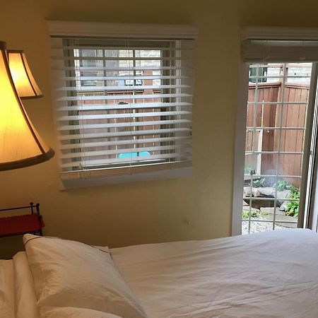 Aberdeen Stone Cottage B&B 特拉弗斯城 外观 照片